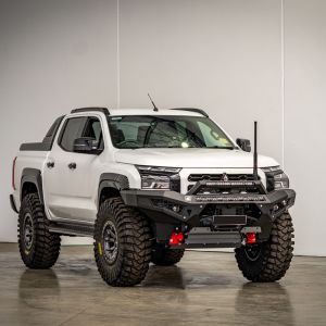 Offroad Animal Predator Bull bar - Mitsubishi Triton MV 24 +