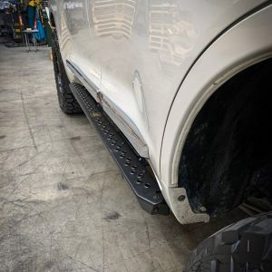 Off-Road Animal Rock Sliders, Toyota Land Cruiser 2015 on