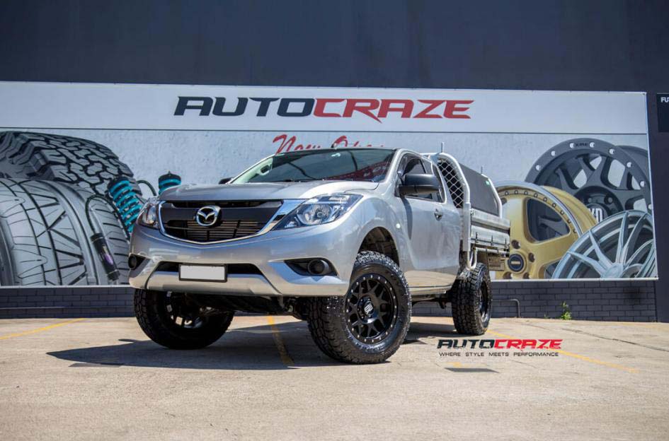 Mazda-BT50-KMC-Bully-alloy-wheel-toyo-open-country-tyre-front-wide-angle-shot-january-2018