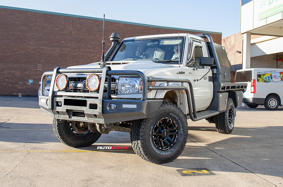 Toyota 79 Series with ROH Vapour front gallery view