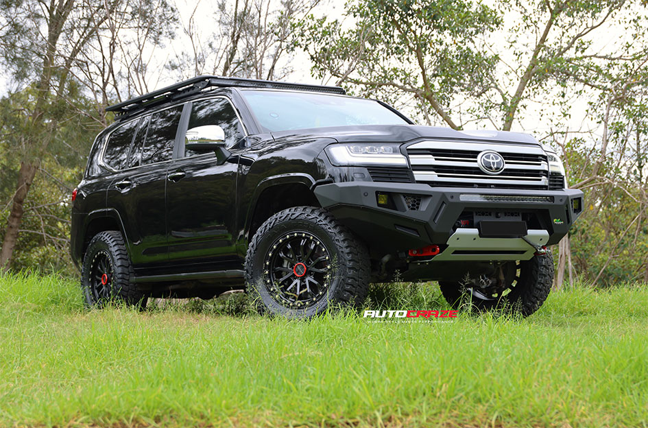 Toyota Landcruiser 300 Series with Nomad N133 wheels front gallery view