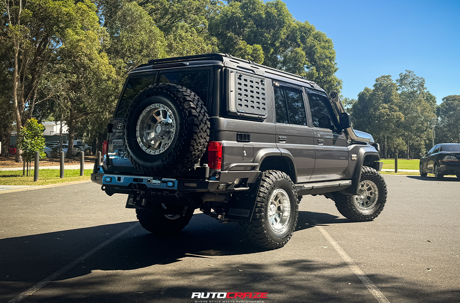 Toyota LandCruiser 76 with Autocraze