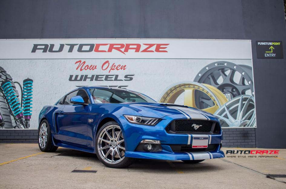 ford-mustang-niche-essen-alloy-wheel-pirelli-tyre-front-wide-angle-shot-february-2018