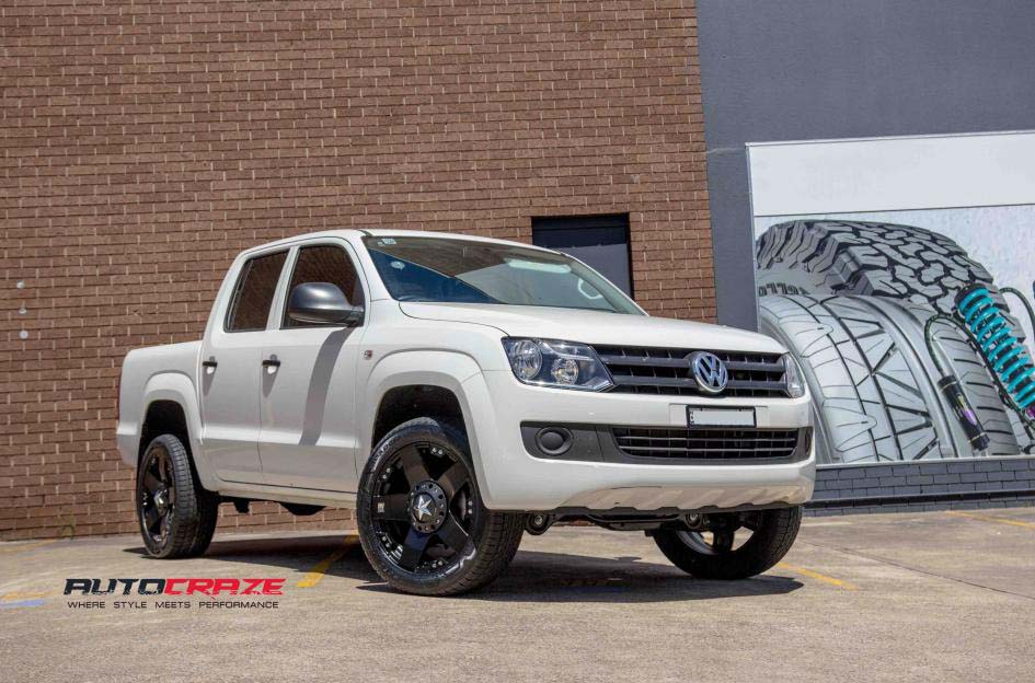 white-Volkswagen-Amarok-KMC-Rockstar-alloy-wheel-frontwide-angle-shot-january-2018