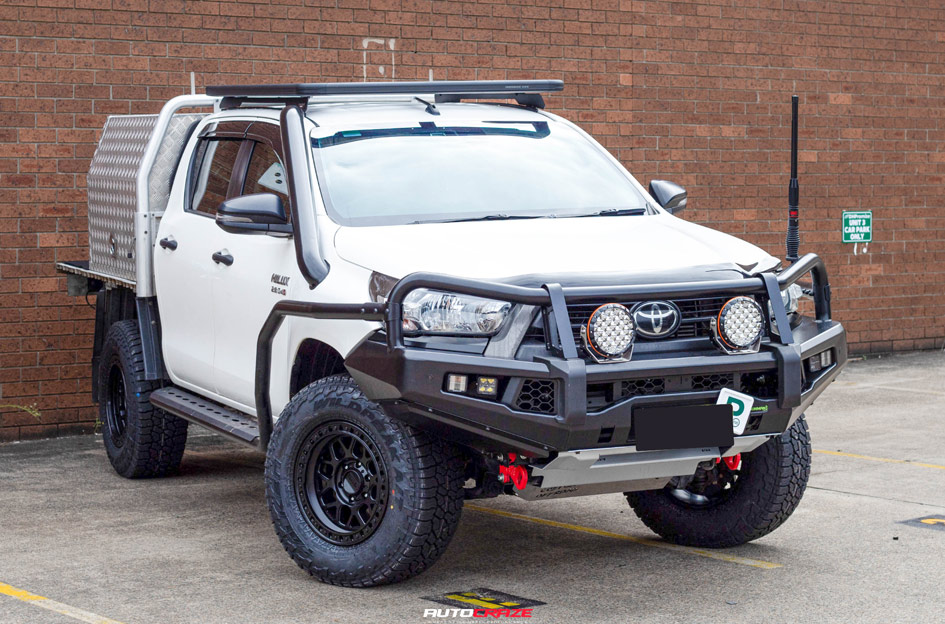 TOYOTA HILUX KMC GRS SATIN BLACK