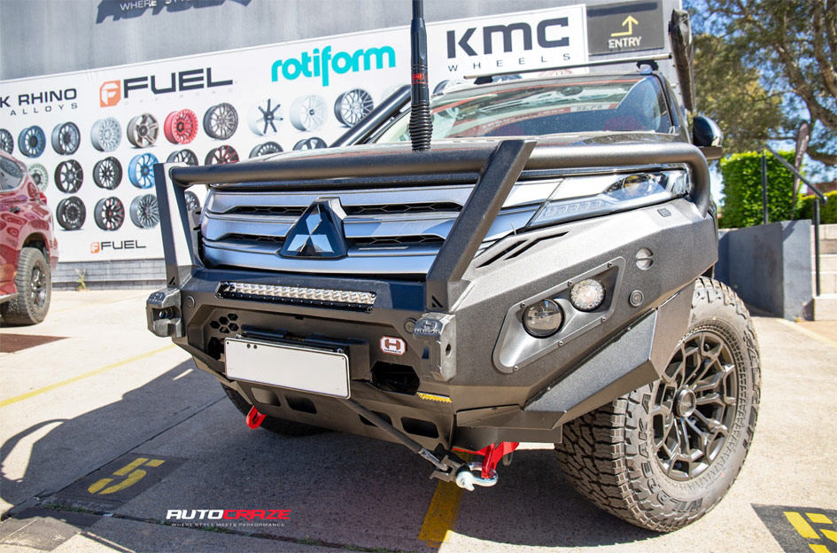 MITSUBISHI PAJERO SPORT NOMAD N162 SATIN BLACK