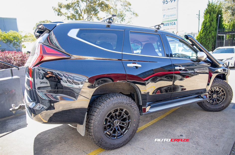 MITSUBISHI PAJERO SPORT NOMAD N162 SATIN BLACK