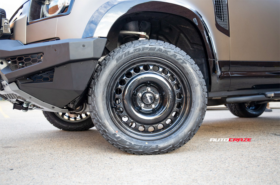 LAND ROVER DEFENDER ROTIFORM STL GLOSS BLACK