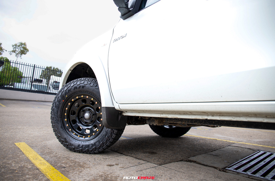MITSUBISHI TRITON KING D-LOCKER SATIN BLACK