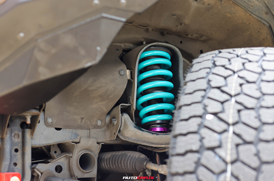 MITSUBISHI PAJERO SPORT FUEL FORTRESS MATTE BRONZE W/ GLOSS BLACK LIP