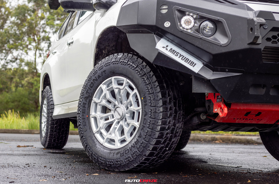 MITSUBISHI PAJERO SPORT NOMAD N162 SILVER MACHINED FACE