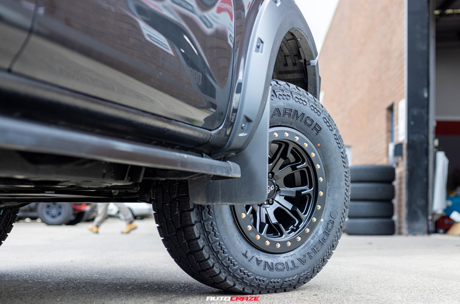NISSAN NAVARA DIRTY LIFE DT1 MATTE BLACK