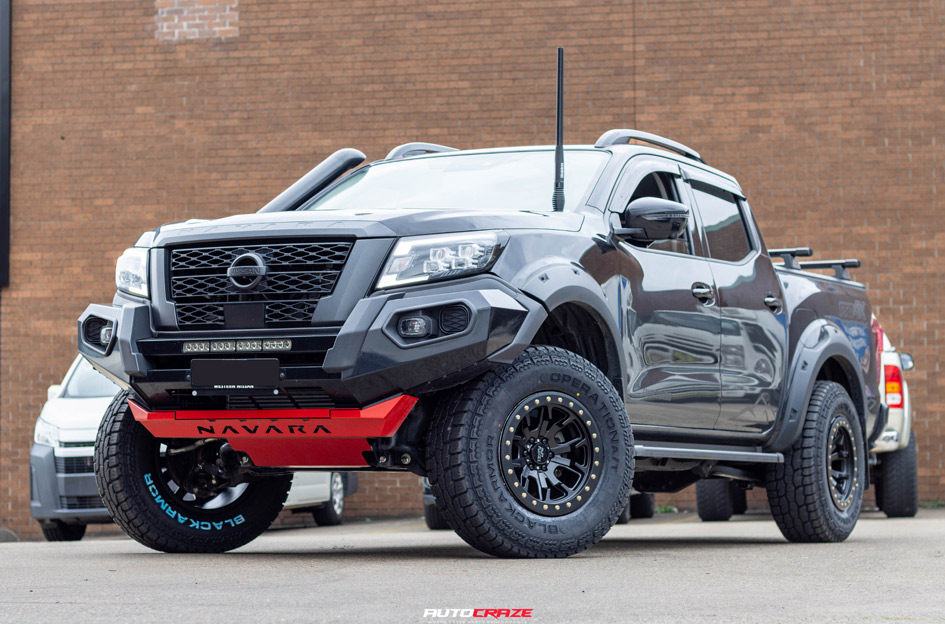 NISSAN NAVARA DIRTY LIFE DT1 MATTE BLACK