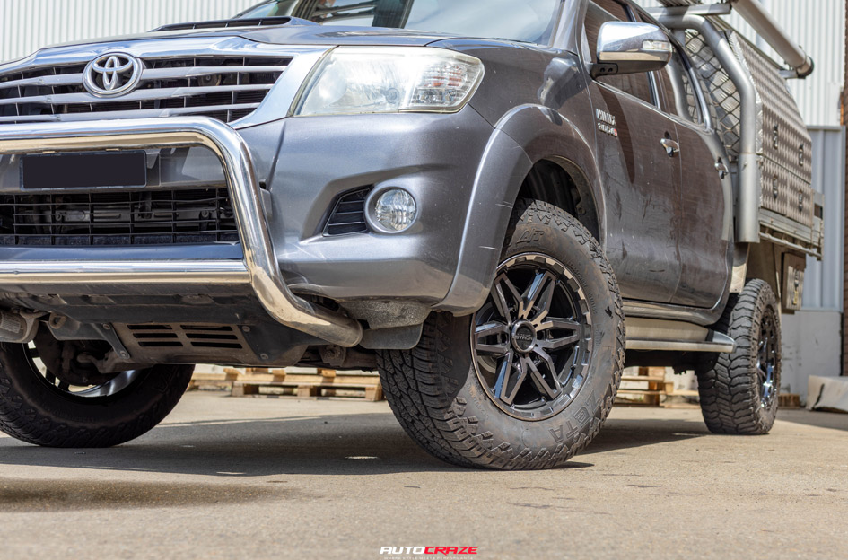 TOYOTA HILUX NOMAD N232 GLOSS BLACK DARK TINT