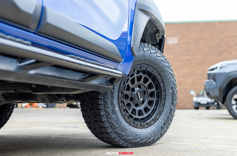 TOYOTA HILUX ROH ASSAULT MATT BLACK