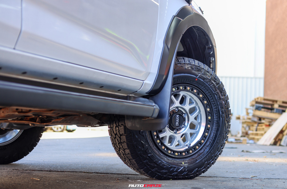 ISUZU D-MAX KMC GRS MACHINED W/ SATIN BLACK LIP