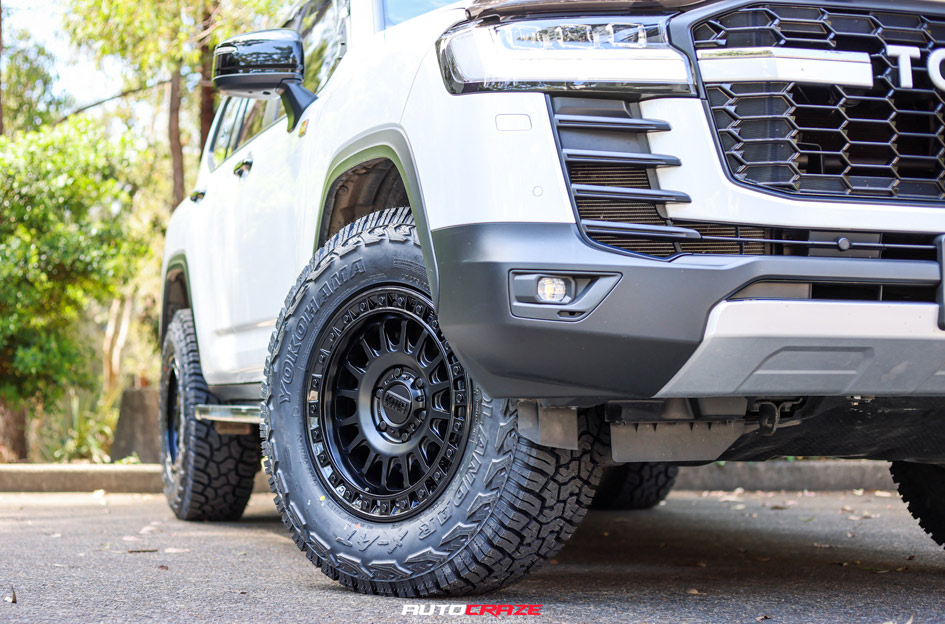 TOYOTA LAND CRUISER 300 SERIES GR SPORT KMC IMS MATTE BLACK W/ GLOSS BLACK LIP