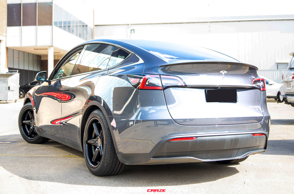 TESLA MODEL Y TSW LAUNCH MATTE BLACK GLOSS BLACK LIP