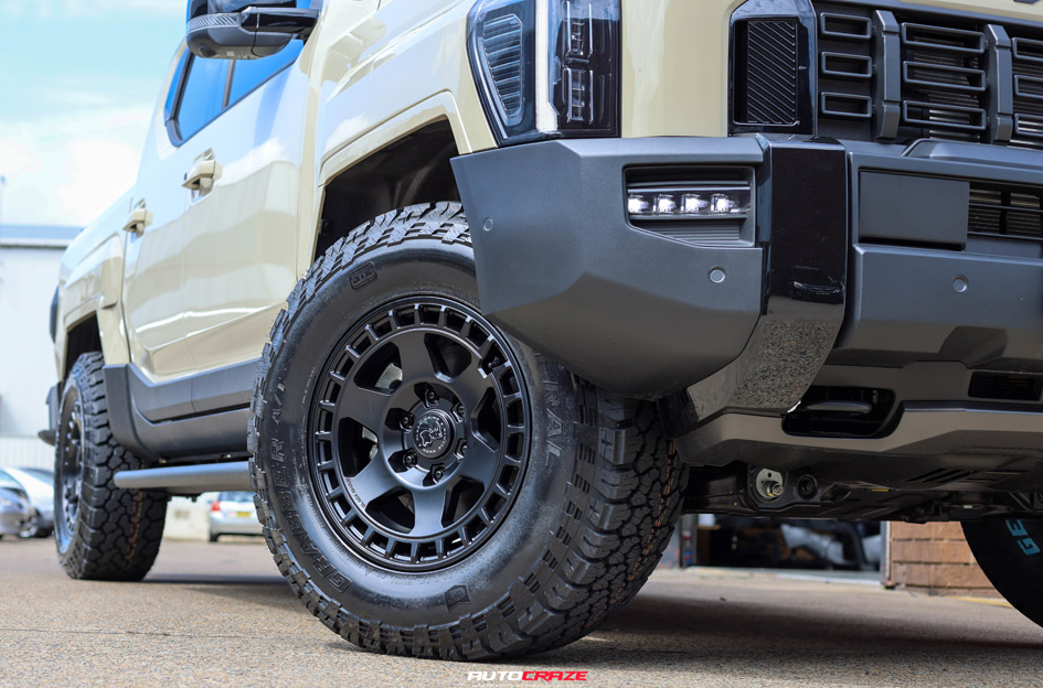 KIA TASMAN BLACK RHINO BAHARI MATTE BLACK