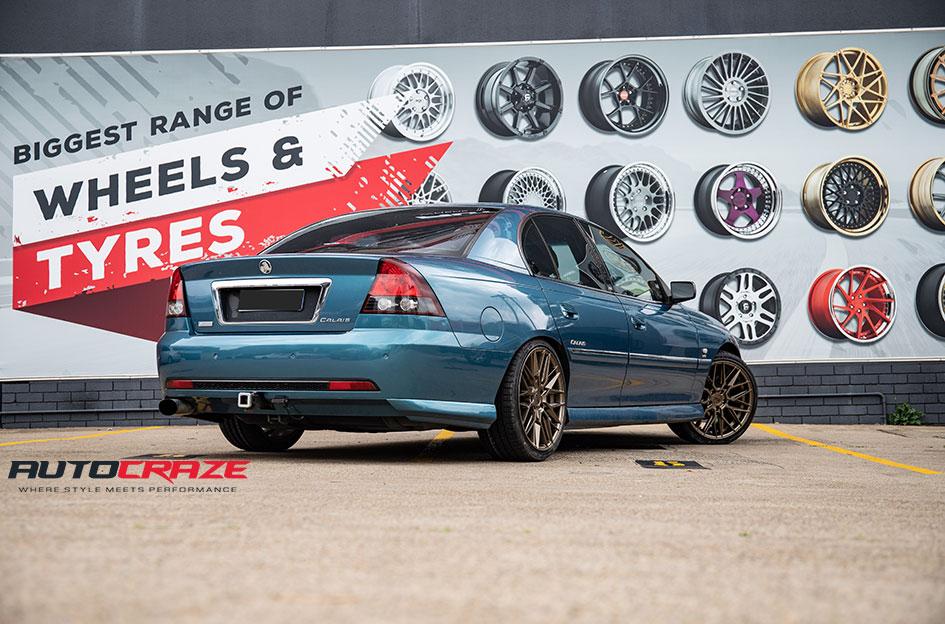 HOLDEN CALAIS GAMMA BRONZE