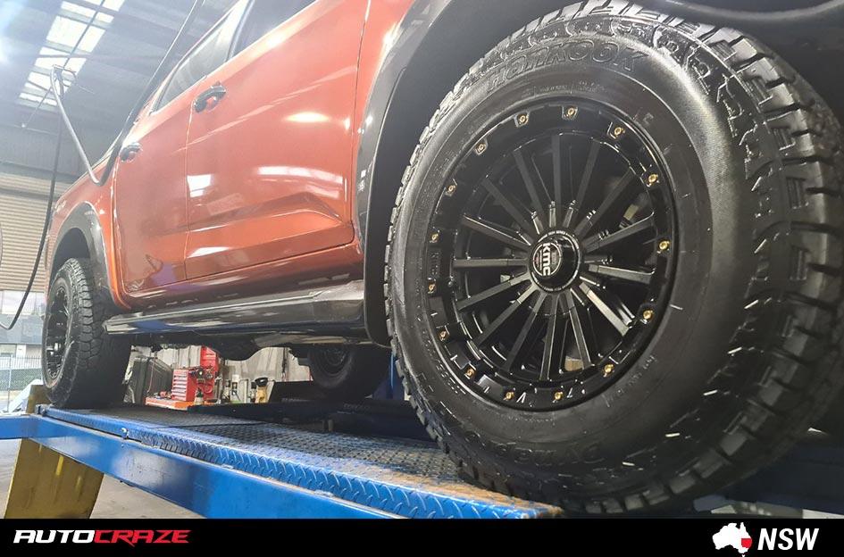 ISUZU DMAX SIGNAL SATIN BLACK