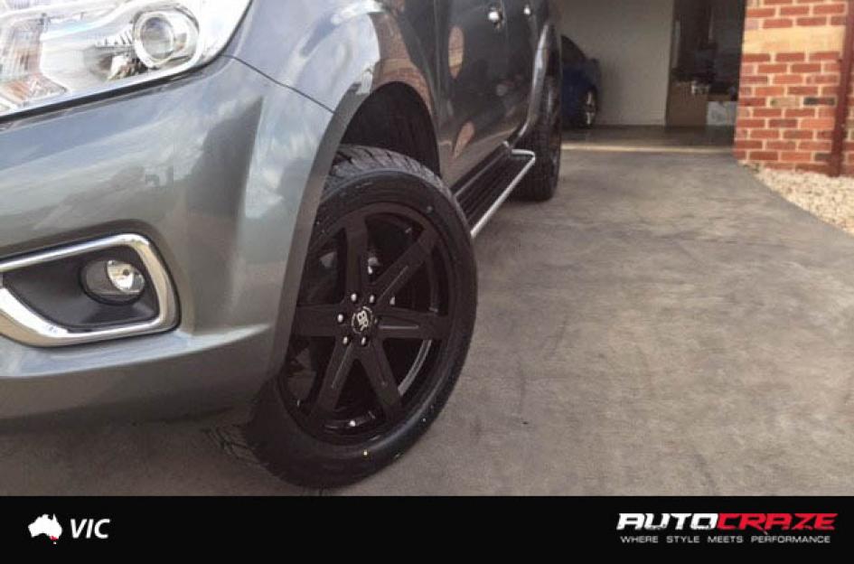 NISSAN NAVARA PEAK MATTE BLACK