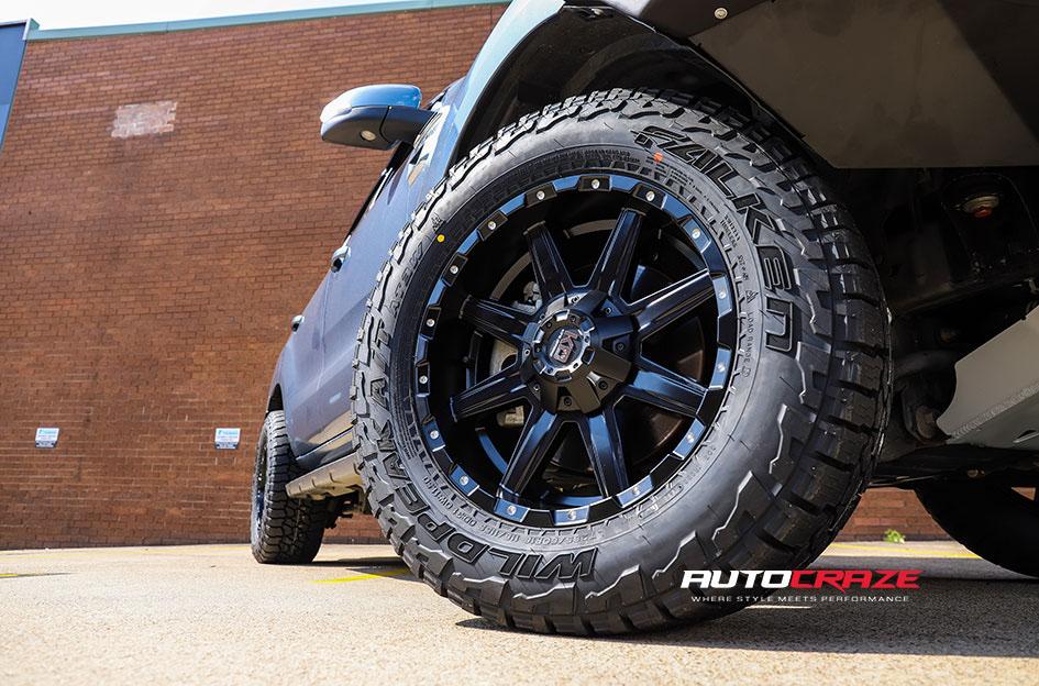 FORD EVEREST BLADE OR MATTE BLACK 