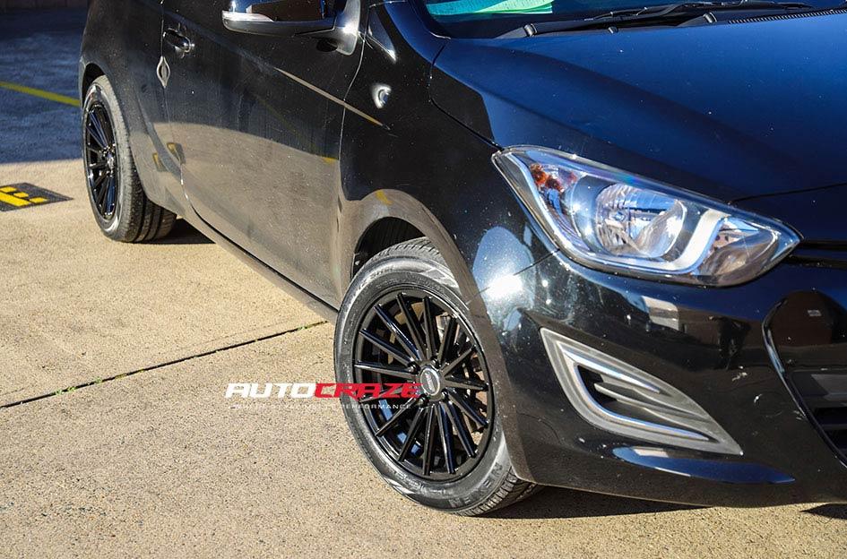 HYUNDAI I20 SUPERTURISMO GLOSS BLACK