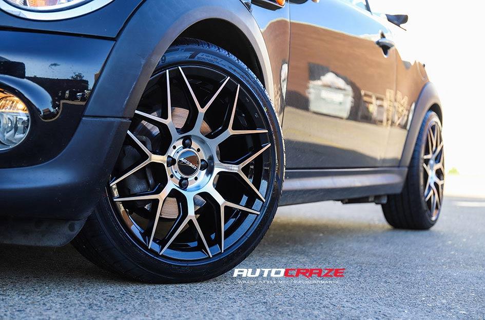 MINI-MINI-COOPER-PODIUM-PIANO-BLACK-MACHINED