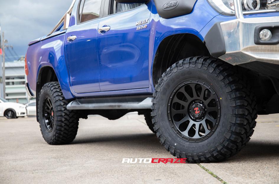 TOYOTA HILUX N80 4WD VICTIM MATTE BLACK