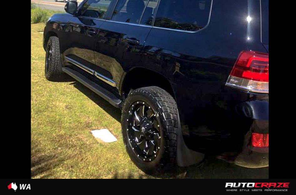 TOYOTA LANDCRUSIER CLEAVER GLOSS BLACK MILLED ACCENTS