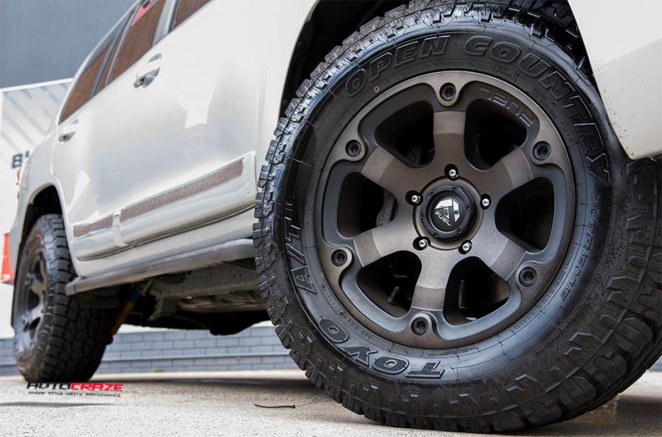 TOYOTA LANDCRUSIER BEAST BLACK   MACHINED WITH DARK TINT