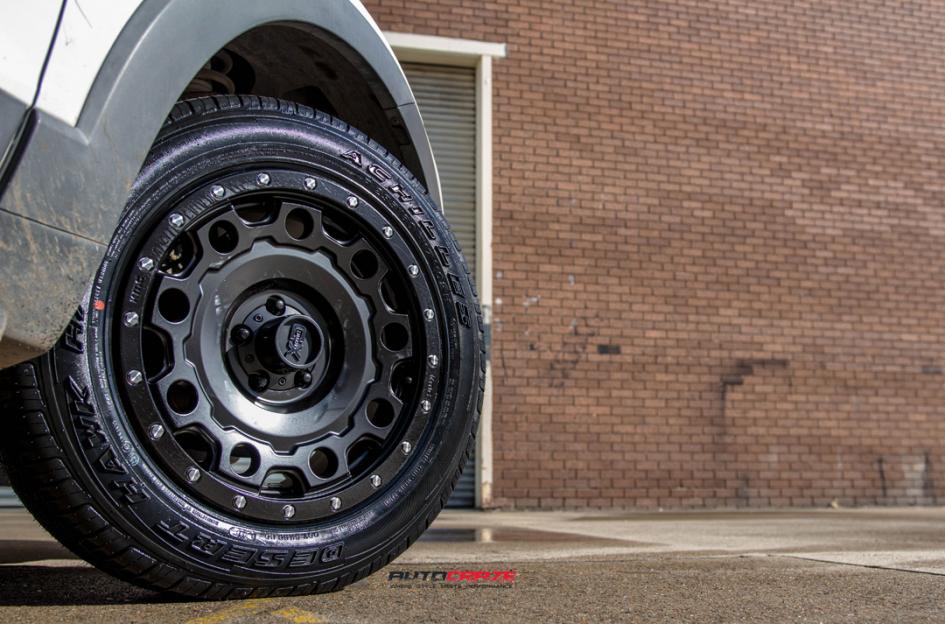 HOLDEN-CAPTIVA-HOLESHOT-XD-SATIN-BLACK