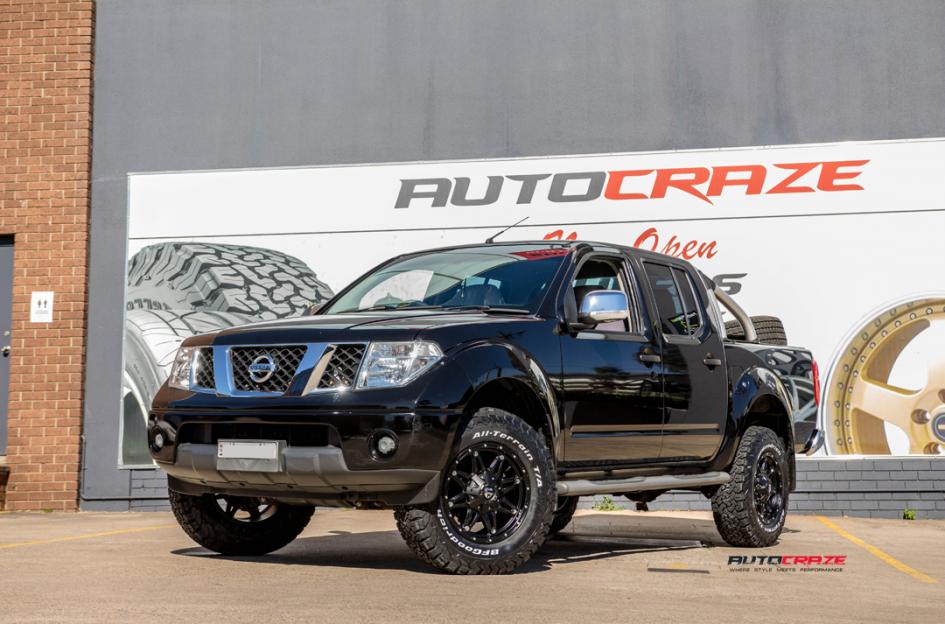 NISSAN NAVARA HOSTAGE MATTE BLACK