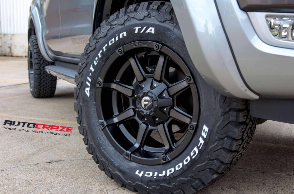 FORD RANGER COUPLER BLACK MACHINED WITH DARK TINT 6