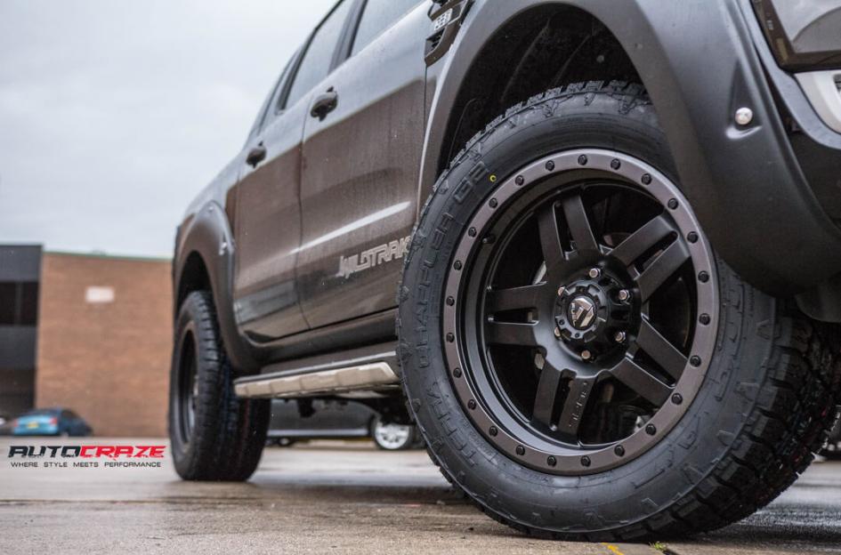 FORD RANGER ANZA MATTE BLACK WITH ANTHRACITE RING