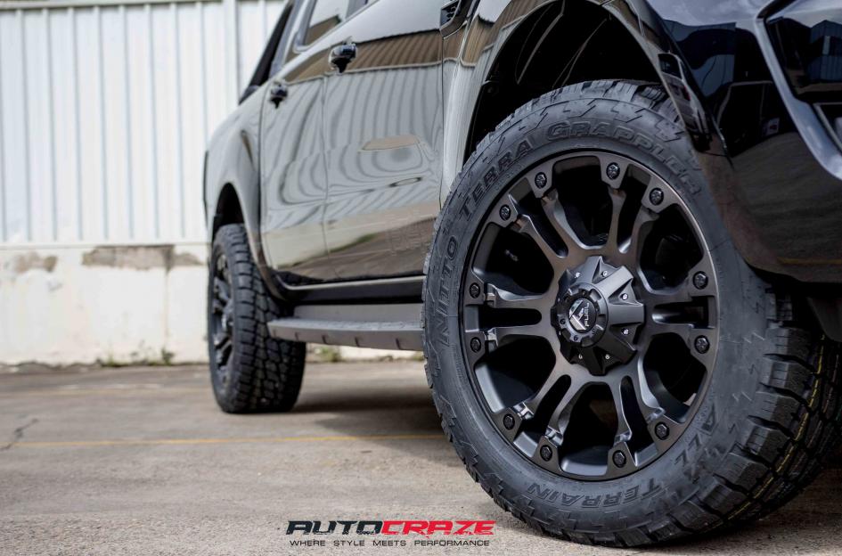 FORD-RANGER-VAPOR-BLACK-MACHINED-WITH-DARK-TINT
