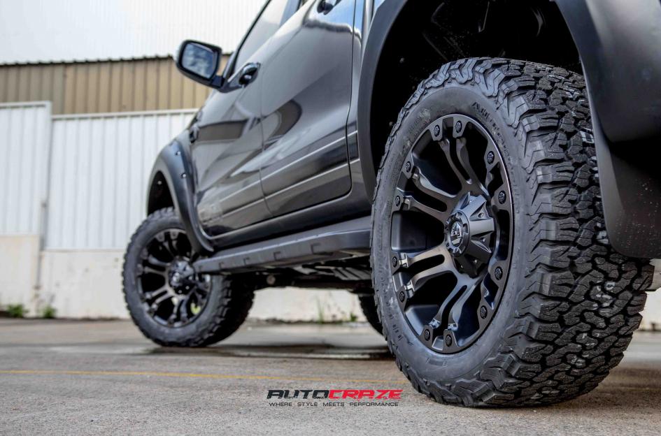 FORD-RANGER-VAPOR-BLACK-MACHINED-WITH-DARK-TINT
