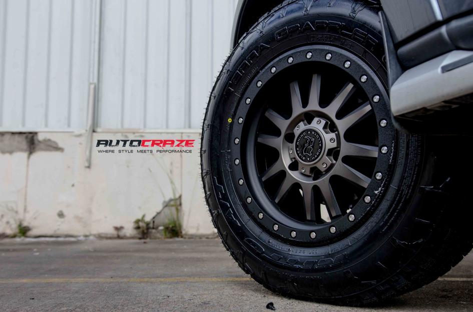 MITSUBISHI PAJERO TANAY MATTE BLACK MACHINED FACE WITH DARK MATTE TINT