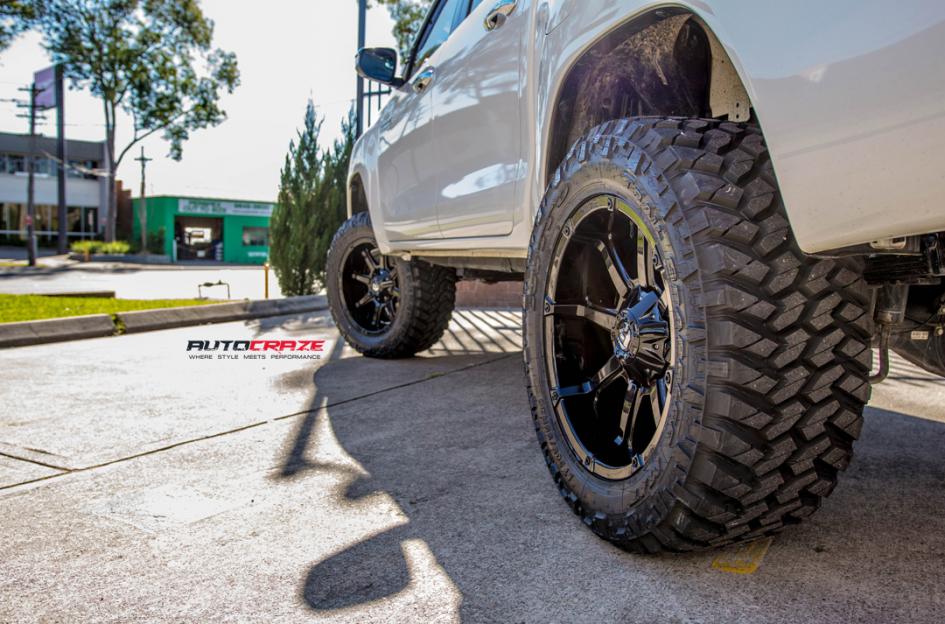 TOYOTA HILUX N80 4WD COUPLER GLOSS BLACK