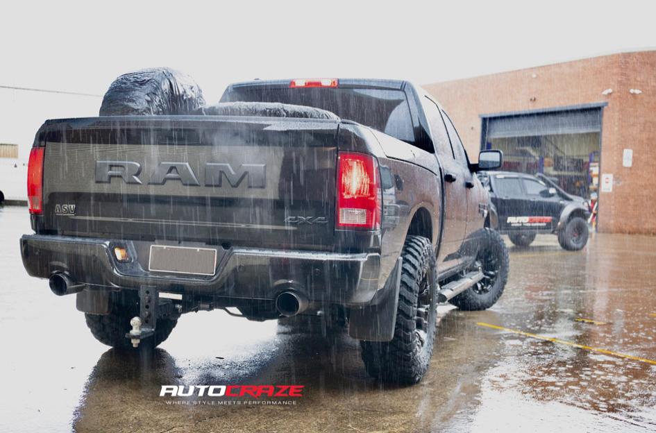 DODGE-RAM-VAPOR-MATTE-BLACK