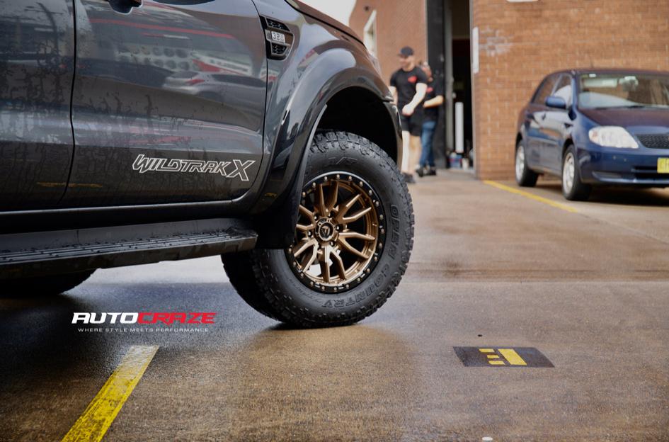FORD RANGER COVERT BRONZE BLACK LIP