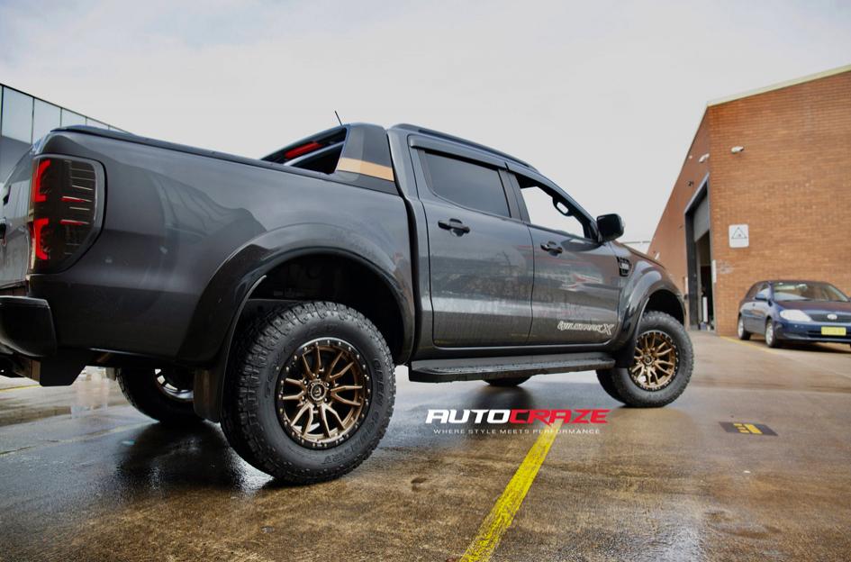 FORD RANGER COVERT BRONZE BLACK LIP