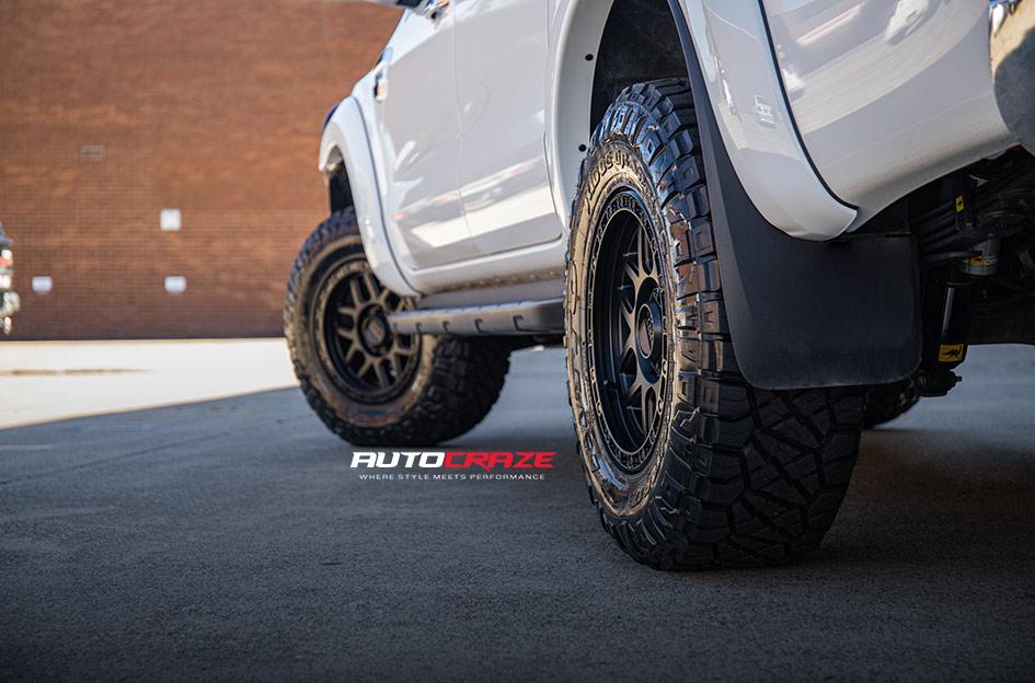 FORD RANGER KM544 MESA SATIN BLACK GLOSS BLACK LIP