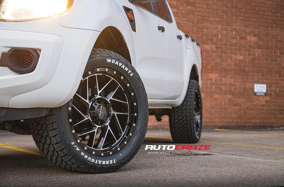 FORD RANGER MO985 GLOSS BLACK MACHINED