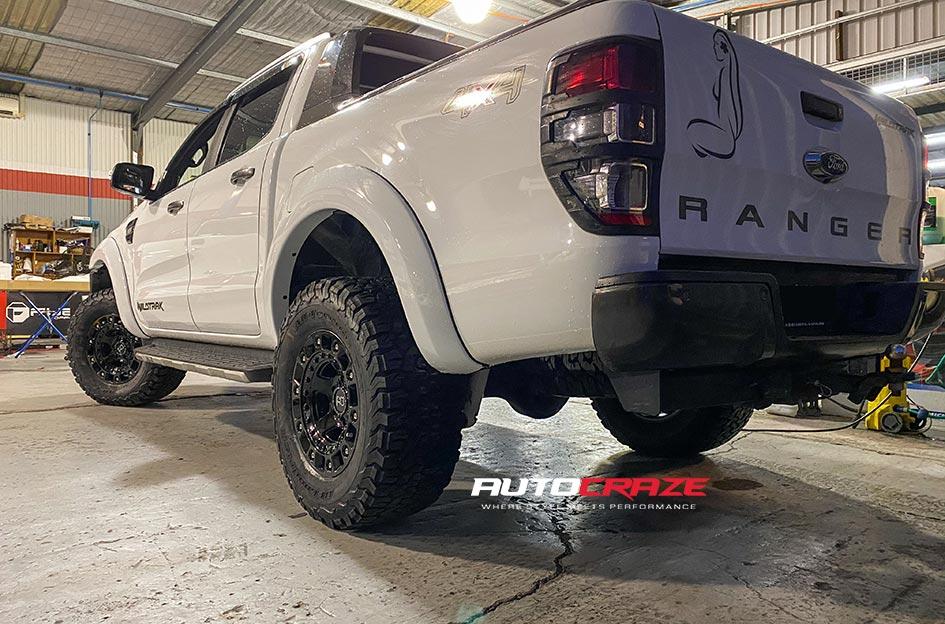 FORD RANGER CINCO GLOSS BLACK W STAINLESS BOLTS