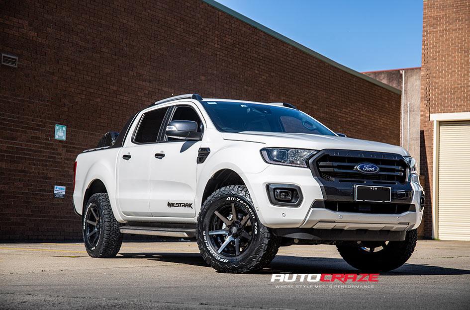 FORD RANGER AVALANCHE MATTE BLACK GREY FACE