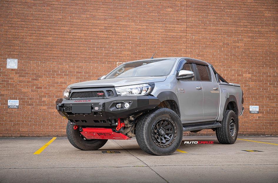 TOYOTA HILUX N80 4WD COVERT MATTE BLACK