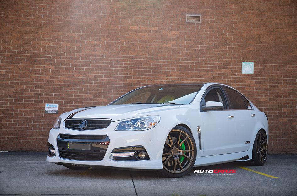 HOLDEN-COMMODORE-SF06-BRONZE