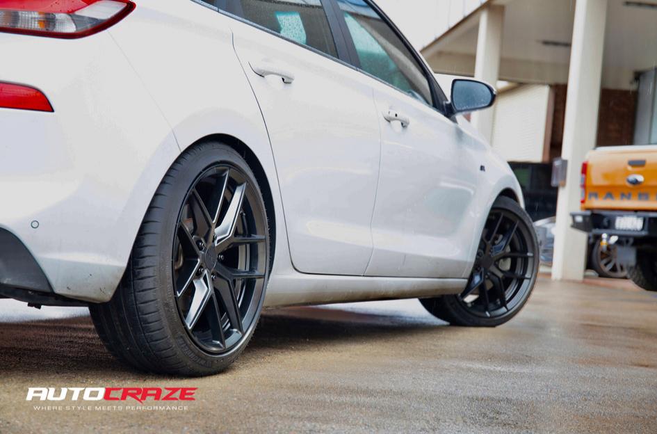 HYUNDAI I30 FLG MATTE BLACK